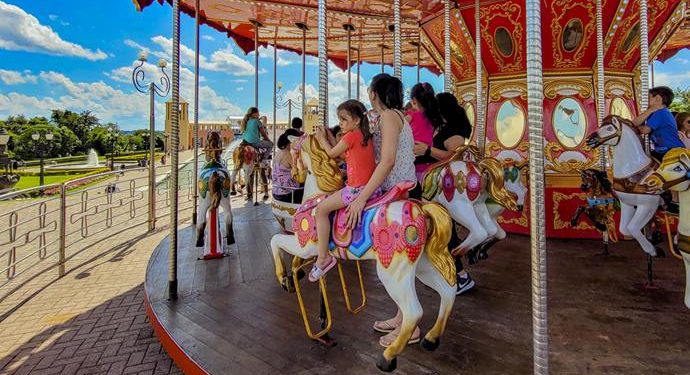 Carrossel reestreia no Parque Tanguá dentro das celebrações do aniversário de Curitiba