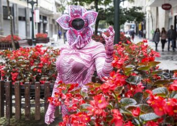 Zombie Walk leva milhares de monstros para o Calçadão da XV de Novembro