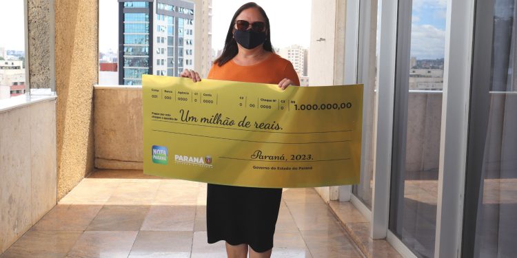 Moradora de Curitiba recebe R$ 1 milhão do Nota Paraná no dia de seu aniversário