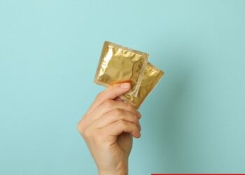 Anvisa suspende lotes de preservativos por falha em testes de estouro
