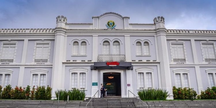 Shopping Curitiba divulga o horário de funcionamento no Carnaval