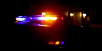 Criança morre após cair de apartamento no Rio de Janeiro; testemunhas dizem que mãe costumava deixar crianças sozinhas