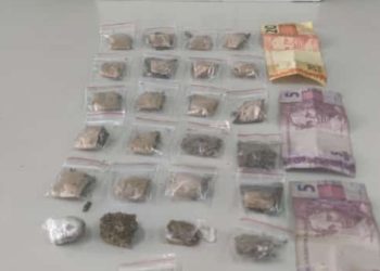 Tornozelado é preso pela Polícia Militar traficando drogas no Sítio Cercado