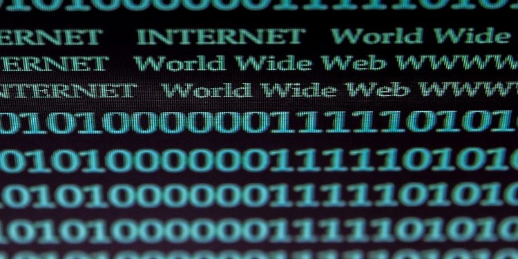 Crimes na web contra crianças se modernizaram, dizem especialistas