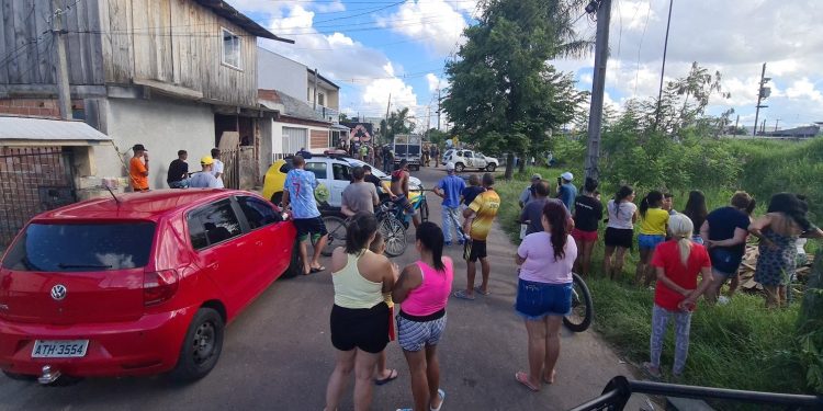 Homem é assassinado com tiros de fuzil e pistola no Cajuru