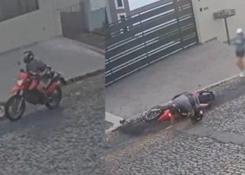 Motociclista leva capote após passar mão em mulher que caminhava, no Paraná