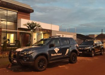 Receita Federal e Polícia Federal realizam operação contra crimes de contrabando, sonegação fiscal e lavagem de dinheiro.