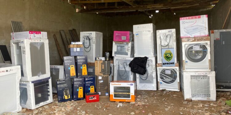 RONE prende foragido e recupera carga roubada em Curitiba