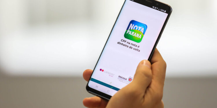 No mês das mulheres, prêmio milionário do Nota Paraná sai para moradora de Curitiba