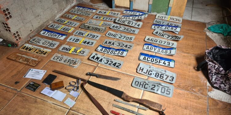 Polícia Civil estoura QG de ladrões de carro em Curitiba, veja o vídeo