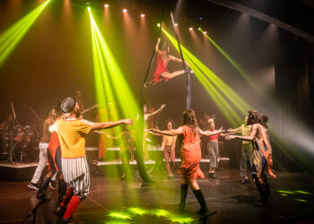 Circo e movimento são destaques em espetáculo do Festival de Curitiba