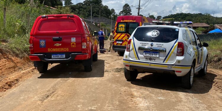 Homem que dirigia caminhonete é assassinado a tiros em São José dos Pinhais
