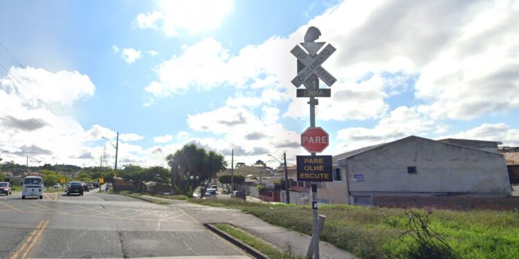 Dois acidentes com trem são registrados no mesmo dia em Curitiba