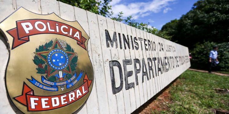 PF prende suspeito de produzir material com abuso sexual de crianças