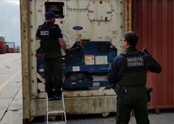 Forças de segurança apreendem 30,5 kg de cocaína no Porto de Paranaguá