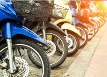 Posso ser multado por empurrar a moto?