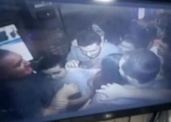 Elevador com 11 pessoas despenca e 3 ficam feridas; capacidade máxima era de 8