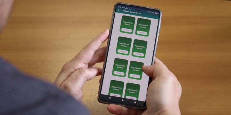 Dez consumidores são premiados com R$ 10 mil do Nota Paraná; veja as cidades