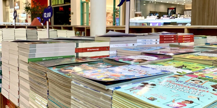Feira Letrinha tem livros infantis a partir de R$ 7 em Curitiba