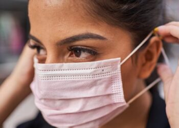 Anvisa derruba obrigatoriedade de máscaras em aeroportos e aviões