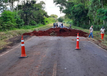 Rodovia é interditada devido aos danos causados pelas chuvas