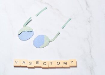 Entra em vigor Lei que dispensa aval de cônjuge para realização de laqueadura e vasectomia; idade mínima também foi reduzida