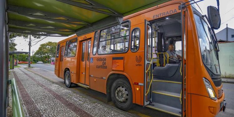 Nesta sexta-feira: Linhas de ônibus terão desvios para espetáculo Paixão de Cristo no Bairro Novo