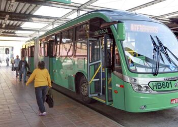 Linhas Interbairros II e III terão pagamento exclusivo por cartão a partir de sábado