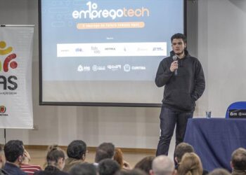 Curso gratuito de desenvolvimento de software tem inscrições abertas em Curitiba