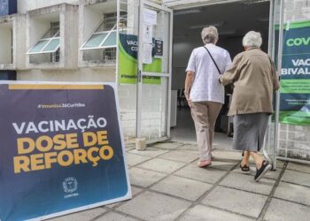 Prefeitura de Curitiba promove Dia D de multivacinação neste sábado