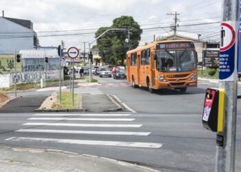 Saiba como utilizar os semáforos sonoros instalados pela Prefeitura de Curitiba