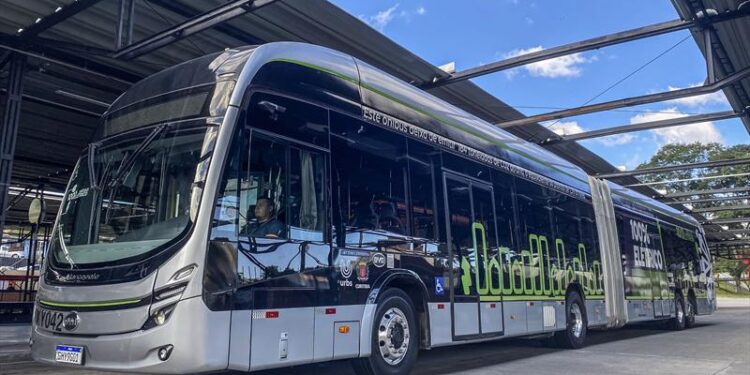 Curitiba começa a testar ônibus elétricos da BYD na próxima sexta-feira
