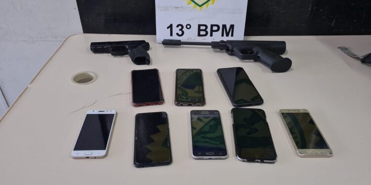 Após prisão de trio que realizou arrastão na linha Circular Sul, vítimas aparecem em delegacia para realizar reconhecimento