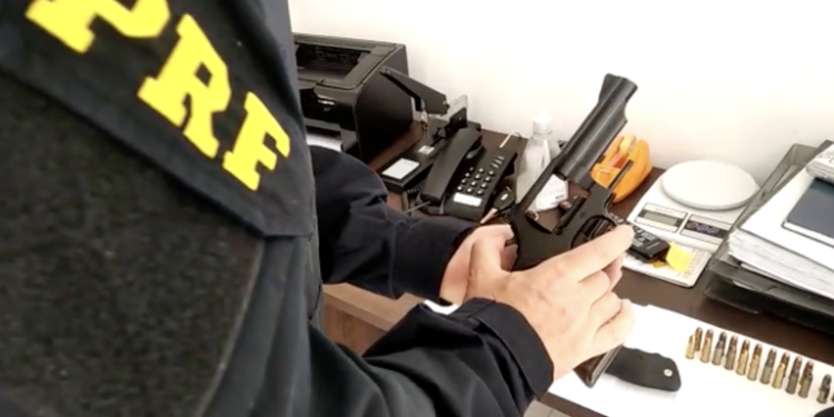 Em rápida ação, PRF prende assaltantes que roubaram agricultor