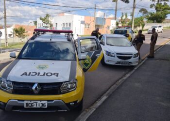 Polícia Militar age rápido e recupera carro roubado logo após assalto em Curitiba