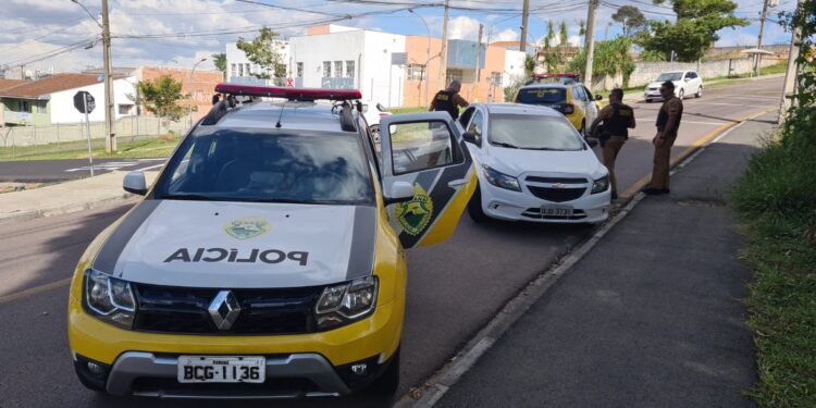 Polícia Militar age rápido e recupera carro roubado logo após assalto em Curitiba