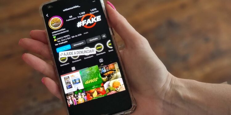 Bares de Curitiba e clientes sofrem com epidemia de perfis fake