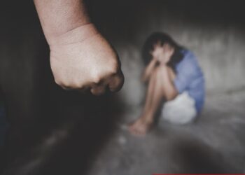 A partir de hoje, Ligue 180 vai ter canal de atendimento no Whatsapp para denúncias de violência contra mulher