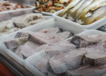 Aprenda a preparar uma receita de peixe ao forno para o feriado da Páscoa
