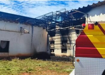 Bandidos provocam incêndio e vazamento de amônia durante furto