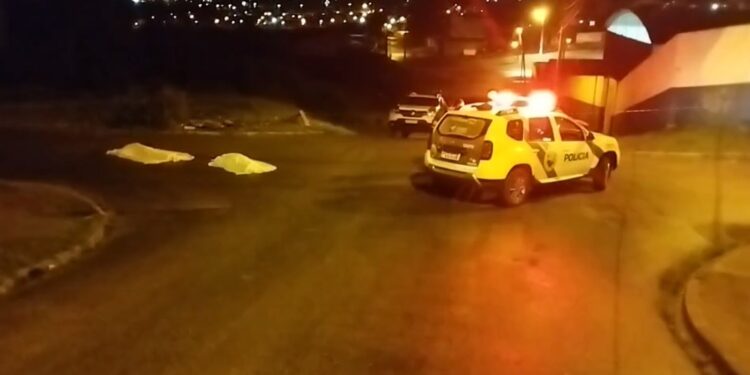 Duplo homicídio é registrado na região metropolitana de Curitiba, veja o vídeo