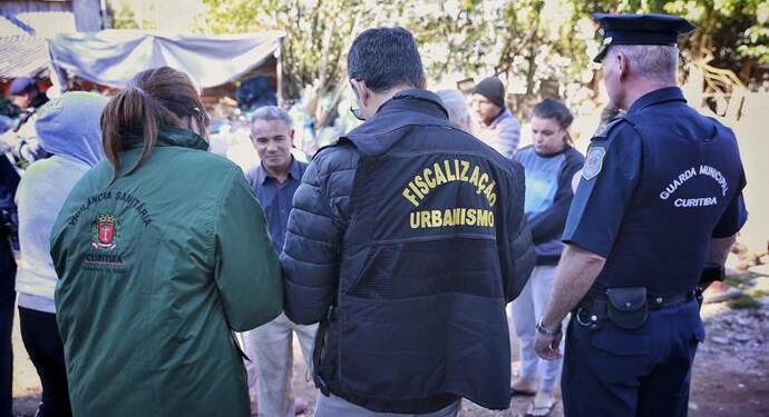 Guarda Municipal faz operação contra comércio ilegal de recicláveis nas dez regionais de Curitiba