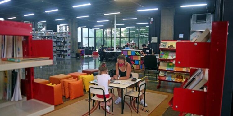 Veja as atrações culturais de Curitiba para levar as mães neste fim de semana