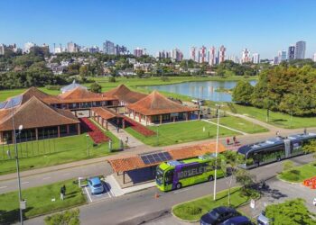 Tarifa de ônibus em Curitiba não terá reajuste até o fim de 2024, diz Greca