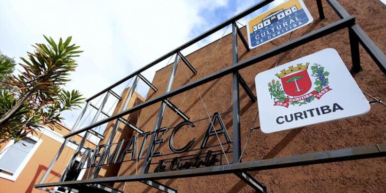 Cinemateca de Curitiba lança sessões adaptadas para pessoas com espectro autista