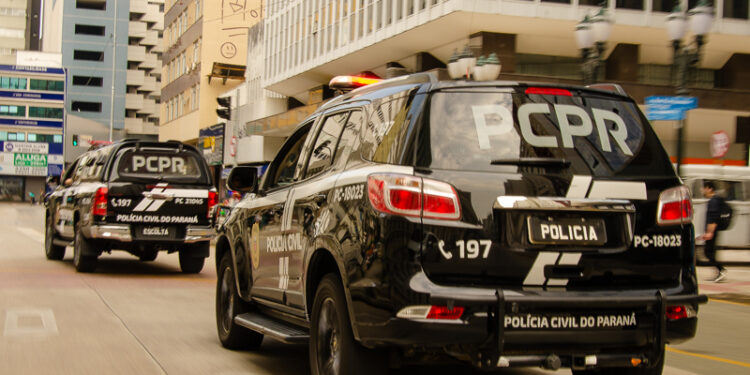 Polícia Civil detém em Curitiba, indivíduo que vendia caixas de cabos telefônico na internet