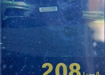 Carro é flagrado a 208 km/h na BR-101