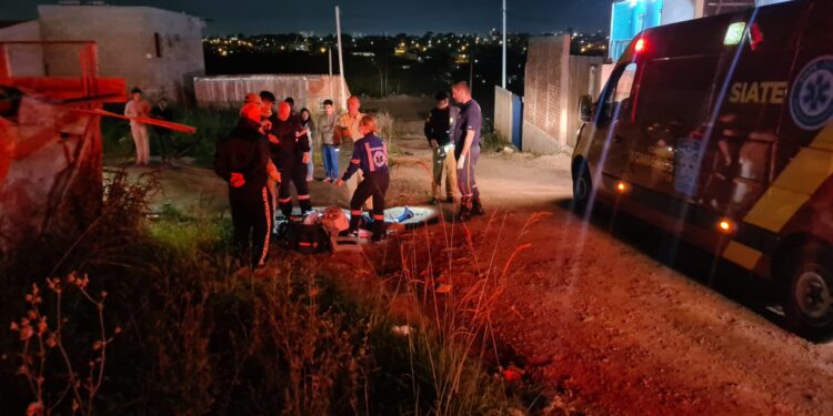 Mulher mata marido com golpe de faca e se arrepende; ela foi presa em flagrante, veja o vídeo