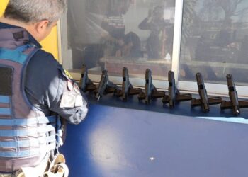 PRF apreende pistolas turcas, munições e carregadores junto a corpo de mulher no Paraná