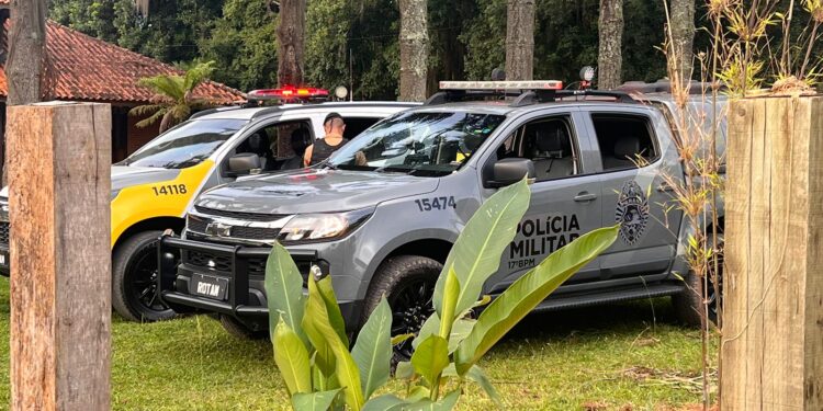 Rapaz é sequestrado em Curitiba e no momento que ia ser executado consegue sair correndo, mas acaba baleado